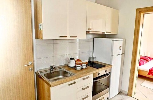 Sucuraj Apartment | Apartments Maja, (14480), Sucuraj, hr