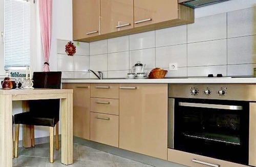 Sucuraj Apartment | Apartments Maja, (14481), Sucuraj, hr