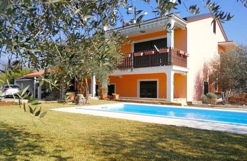 Krizine Apartment | Apartments Majda, (15047), Umag, hr