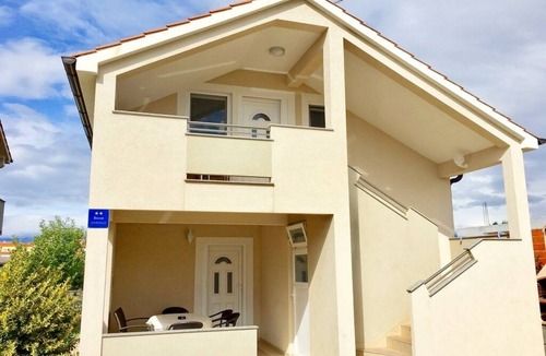 Nin Apartment | Apartments Majda, (15168), Nin, hr