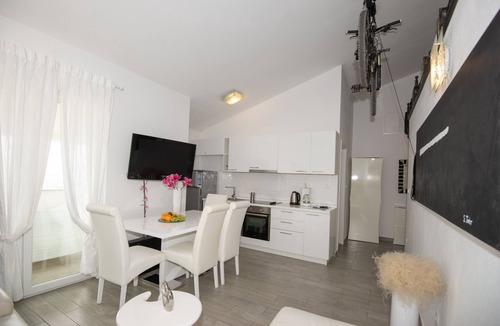 Salatic Apartment | Apartments Mali Nono