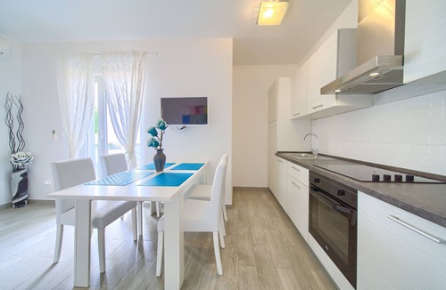 Salatic Apartment | Apartments Mali Nono