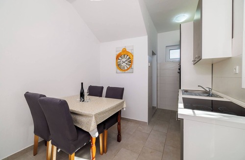 Rab Town Apartment | Apartments Marina (68951-A2) - Lopar - island Rab
