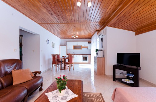 Povile Apartment | Apartments Maravera (86451-A2) - Povile