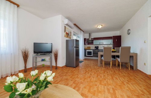 Povile Apartment | Apartments Maravera (86451-A3) - Povile