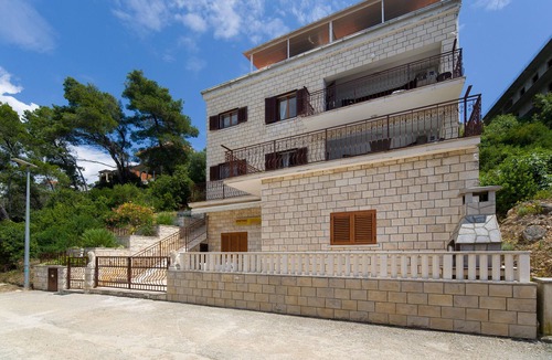 Brna Apartment | Apartments Marija, (13468), Brna, hr