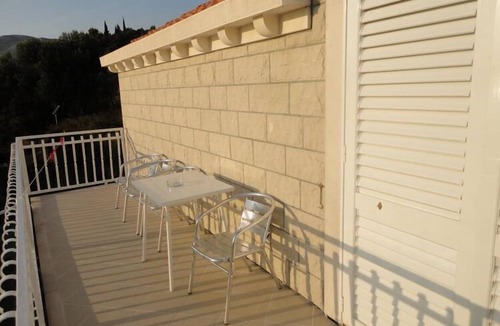 Slano Apartment | Apartments Marija Slano- Two-Bedroom Apartment with Balcony and Sea View - 2 (B)