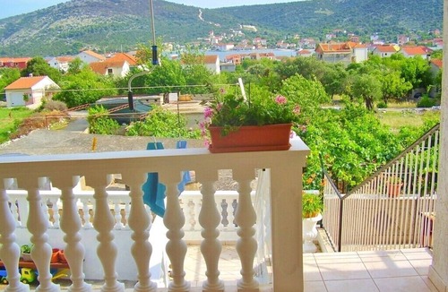 Vinisce Apartment | Apartments Marin, (14544), Vinišce, hr