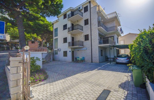 Vrpolje Apartment | Apartments Marinko (37171-A2) - Makarska