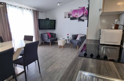 Razanj Apartment | Apartments Maris, house on the beach, Rogoznica