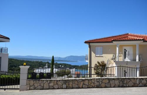 Njivice Apartment | Apartments Marjolovic