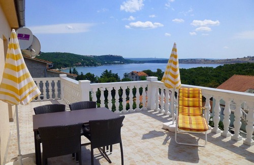 Omisalj Apartment | Apartments Mauro, (15220), Omišalj, hr