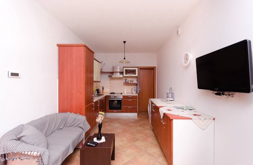 Tulisevica Apartment | Apartments Milan (24071-A3) - Medveja