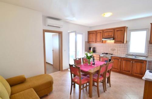 Bozava Apartment | Apartments Milin