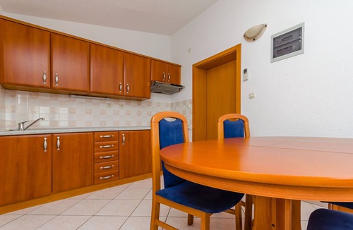 Seget Vranjica Apartment | Apartments Milivoj (34421-A3) - Seget Vranjica