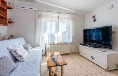 Batomalj Apartment | Apartments Mladen (63011-A4) - Baska - island Krk