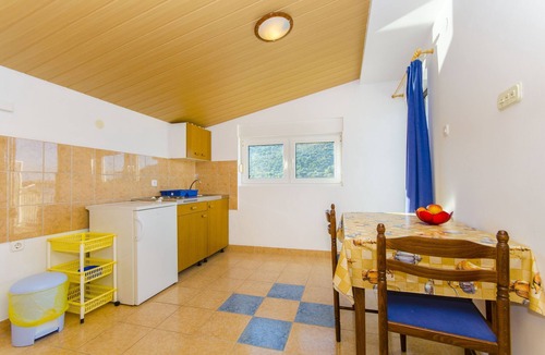 Podglavica Apartment | Apartments Nada (28271-A1) - Rogoznica