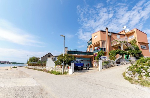 Podglavica Apartment | Apartments Nada (28271-A1) - Rogoznica
