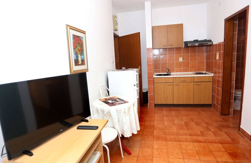 Mastrinka Apartment | Apartments Nena (57331-A2) - Zedno (Ciovo)