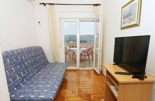 Mastrinka Apartment | Apartments Nena (57331-A2) - Zedno (Ciovo)