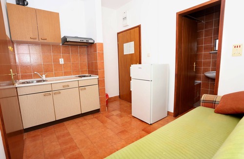 Mastrinka Apartment | Apartments Nena (57331-A3) - Zedno (Ciovo)