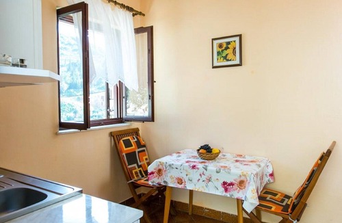 Lozica Apartment | Apartments Neve - One-Bedroom Apartment with Balcony and Sea View
