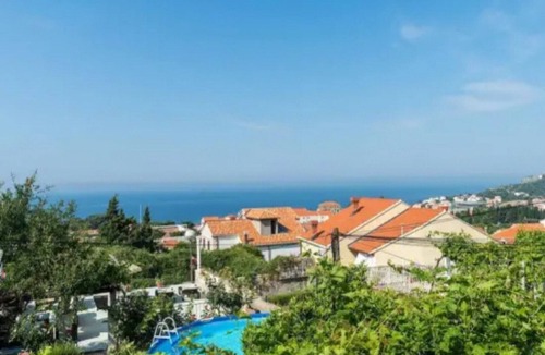 Gornji Kono Apartment | Apartments Nicol - Two-Bedroom Apartment with Balcony and Sea View