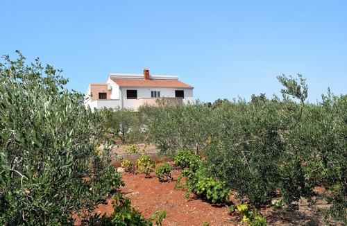 Gornje Selo Apartment | Apartments Nike 1, enjoy sunshine at quiet property