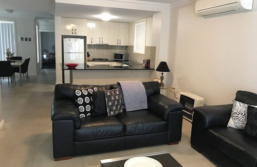 Orange Apartment | Apartments On The Park