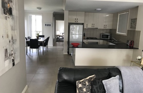 Orange Apartment | Apartments On The Park