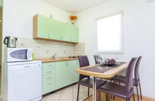 Sevid Apartment | Apartments Otjana (23211-A1) - Sevid