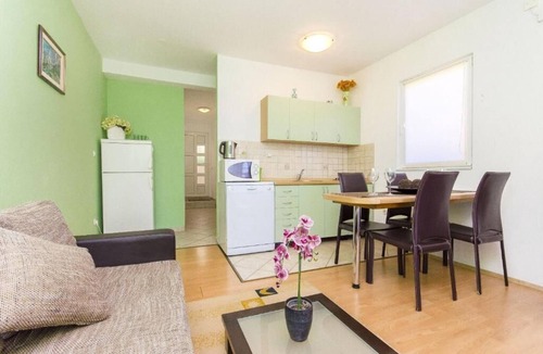 Sevid Apartment | Apartments Otjana (23211-A1) - Sevid