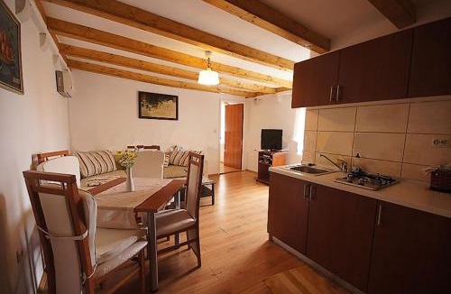 Pile Apartment | Apartments Retro