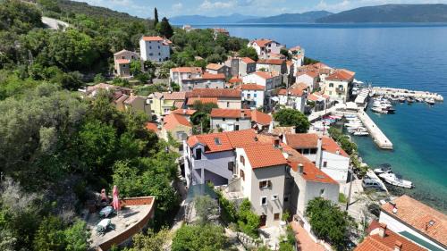 Valun House | Apartments & Room Toni