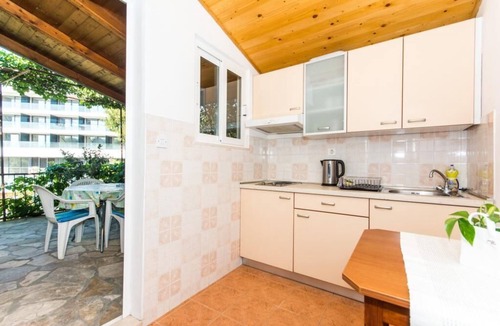 Srebreno Apartment | Apartments & Rooms Jokovic-Comfort Studio Apartment with Terrace and Partial Sea View