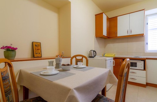 Mundanije Apartment | Apartments & Rooms Sanja