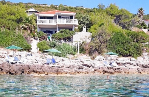 Milna Apartment | Apartments Ružica, (12859), Vis, hr