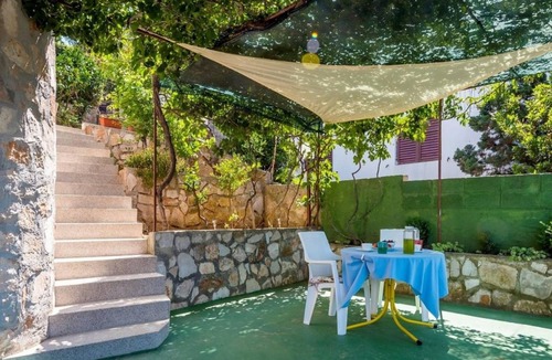 Zirje Apartment | Apartments Senka (28561-A2) - Zirje - island Zirje
