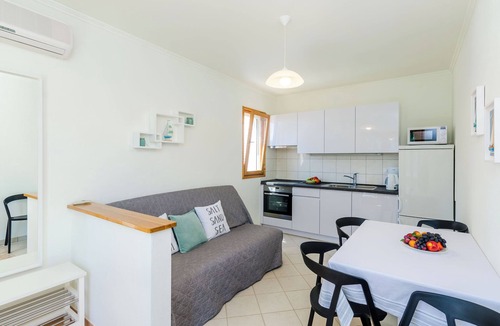Molunat Apartment | Apartments Sara (Molunat) - One Bedroom Apartment with Terrace and Sea View
