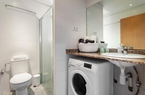 El Parc i la Llacuna del Poblenou Apartment | Apartments Sata Olimpic Village Area
