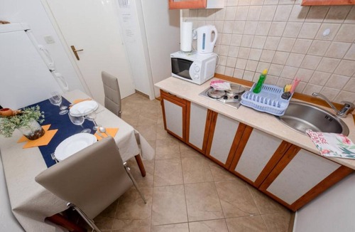 Mundanije Apartment | Apartments Scerbe Gordana & Miljenko Rab - Studio Apartment with Terrace (4)