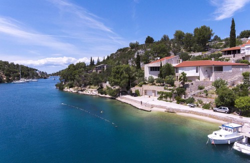 Bobovisca Apartment | Apartments Seaside (81311-A3) - Bobovisce