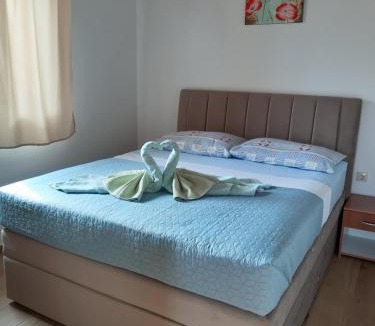 Milna Apartment | Apartments Selleng