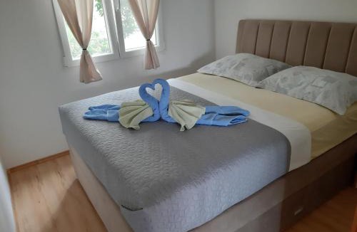 Milna Apartment | Apartments Selleng