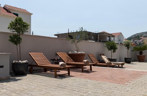 Mokosica Apartment | apartments siblings - premium two bedroom apartment with terrace and garden v...