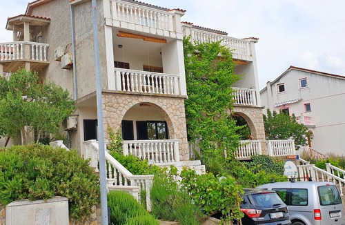 Omisalj Apartment | Apartments Slavica, (12921), Omišalj, hr