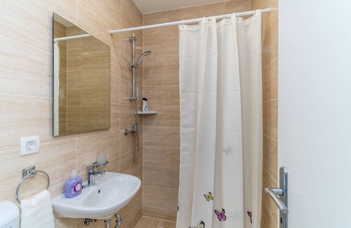 Zvekovica Apartment | Apartments Šmanjak - Deluxe Studio with Balcony and City View