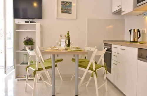 Malinska-Dubasnica Apartment | Apartments Stefi, (14506), Njivice, hr