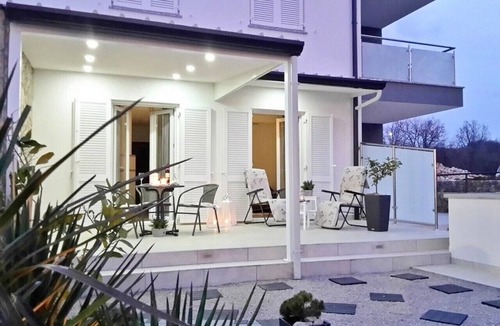 Malinska-Dubasnica Apartment | Apartments Stefi, (14506), Njivice, hr