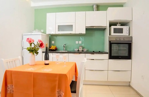 Gornji Kono House | Apartments Stella - One Bedroom Apartment with Terrace A1nn